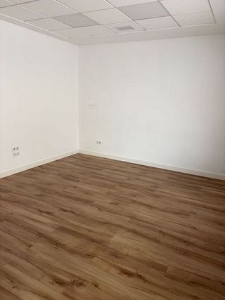 Local comercial en alquiler en Las Salinas en Roquetas de Mar