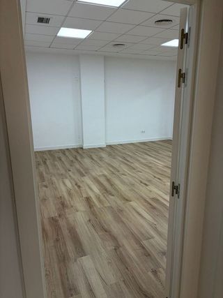 Local comercial en alquiler en Las Salinas en Roquetas de Mar