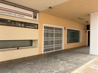 Local comercial en alquiler en Las Salinas en Roquetas de Mar