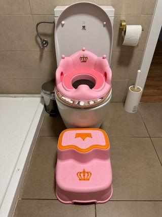 Reductor WC infantil + escalón rosa