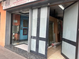 Local comercial en venta en El Castell-Poble Vell en Castelldefels