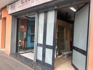 Local comercial en venta en El Castell-Poble Vell en Castelldefels