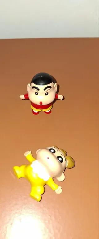 Scatola di bambole in plastica