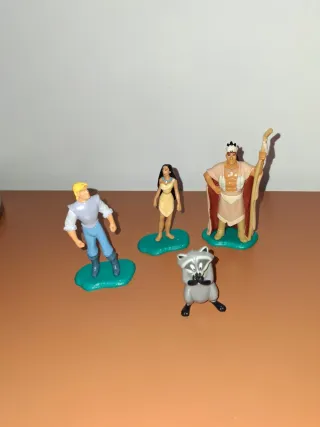 Scatola di bambole in plastica