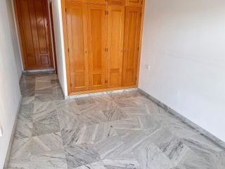 Piso en alquiler en Playa de la Fontanilla en Marbella