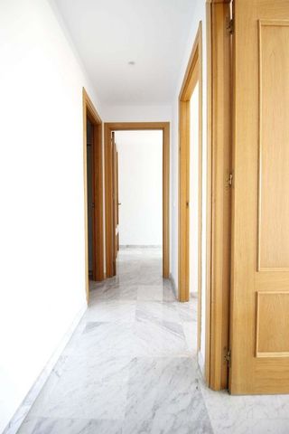 Piso en alquiler en Playa de la Fontanilla en Marbella