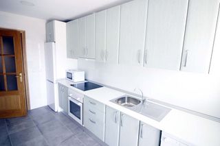 Piso en alquiler en Playa de la Fontanilla en Marbella