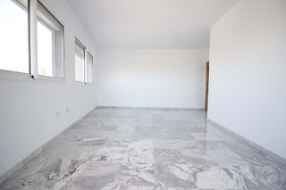 Piso en alquiler en Playa de la Fontanilla en Marbella