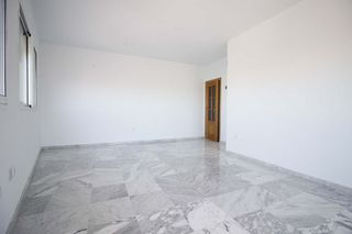 Piso en alquiler en Playa de la Fontanilla en Marbella