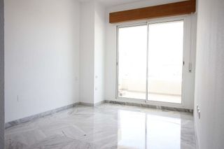 Piso en alquiler en Playa de la Fontanilla en Marbella