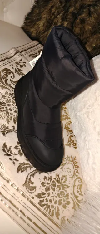 BOTAS ACOLCHADAS NIEVE ZARA