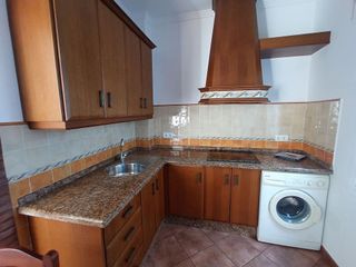 Ático en alquiler en Las Cancelas - Valdeolletas en Marbella