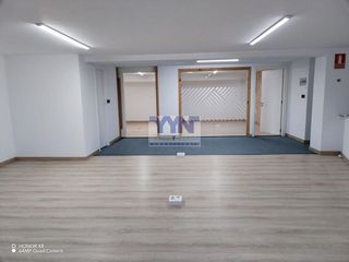 Local comercial en alquiler en Alto del Castaño en Narón