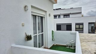 Ático en alquiler en Parque Mediterráneo - Santa Paula en Málaga