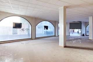 Local comercial en venta en Andújar