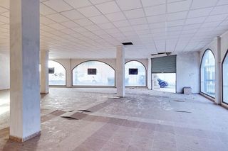 Local comercial en venta en Andújar