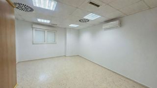 Local comercial en venta en La Constitución - Canaleta en Mislata