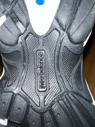 New Balance 530 Plata y Blanco