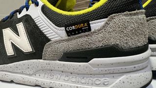 New Balance 997H Cordura Negro Gris