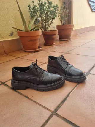 Zapatos de vestir con cordones de cuero