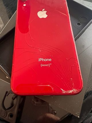 iPhone XR Rosso 64GB con schermo frontale