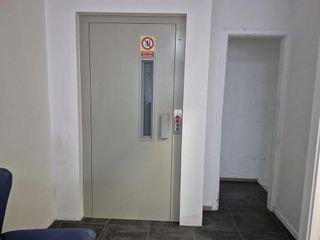 Local comercial en venta en El Baix Guinardó en Barcelona