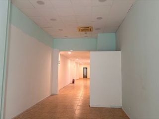Local comercial en alquiler en La Plana en Esplugues de Llobregat