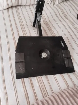 Soporte pared TV metal negro.31cm el brazo