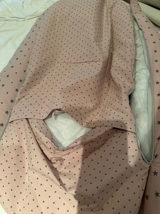 Nido reductor para cuna estrellas rosa