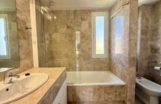 Ático en alquiler en Los Naranjos - Las Brisas en Marbella