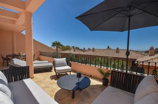 Dúplex en alquiler en Los Naranjos - Las Brisas en Marbella