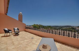 Dúplex en alquiler en Los Naranjos - Las Brisas en Marbella