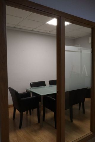 Oficina en alquiler en Triana Este en Sevilla