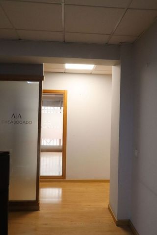 Oficina en alquiler en Triana Este en Sevilla
