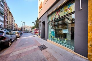 Local comercial en alquiler en Centro - Sagrario en Granada