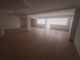 Local comercial en alquiler en Maria Auxiliadora - Barriada LLera en Badajoz