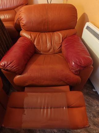 Sofá y 2 sillones de piel