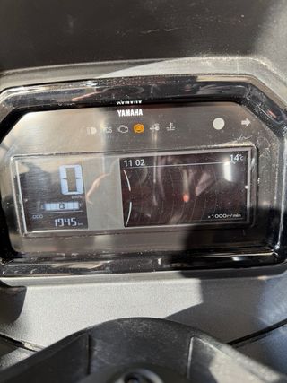 Yamaha xmax tech max Negra/Gris