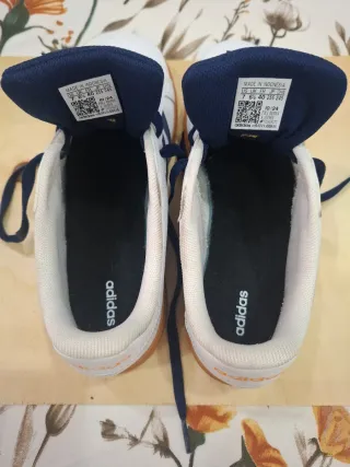 Zapatillas Adidas Blancas y Azules