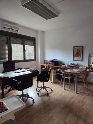 Oficina en alquiler en Huerta Rosales - Valdepasillas en Badajoz