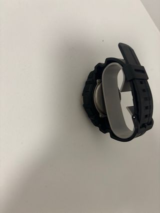 Reloj Casio Negro y Dorado