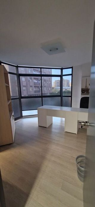 Oficina en alquiler en Benalúa en Alicante