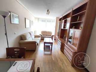 Piso en alquiler en Universidad en Ávila