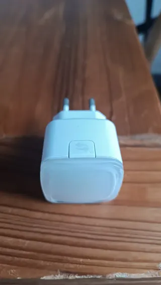 Amplificador WiFi marca Edimax