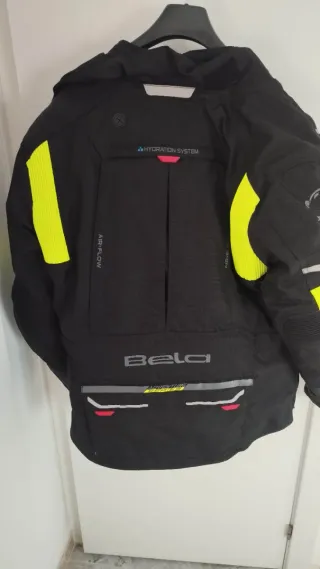 Chaqueta y pantalón Bela para moto talla en foto