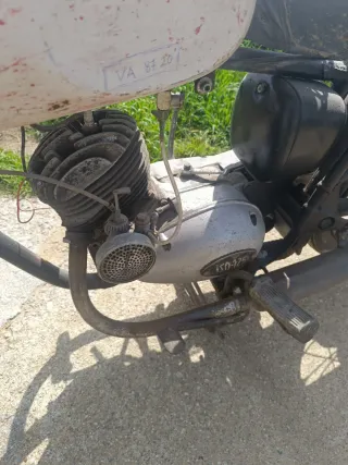 Moto Iso 125 Clásica