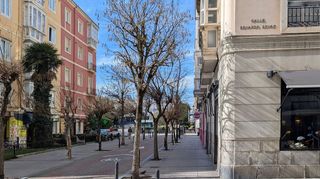 Oficina en venta en Puerto Chico en Santander