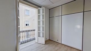 Oficina en venta en Puerto Chico en Santander