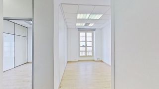 Oficina en venta en Puerto Chico en Santander