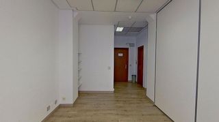 Oficina en venta en Puerto Chico en Santander